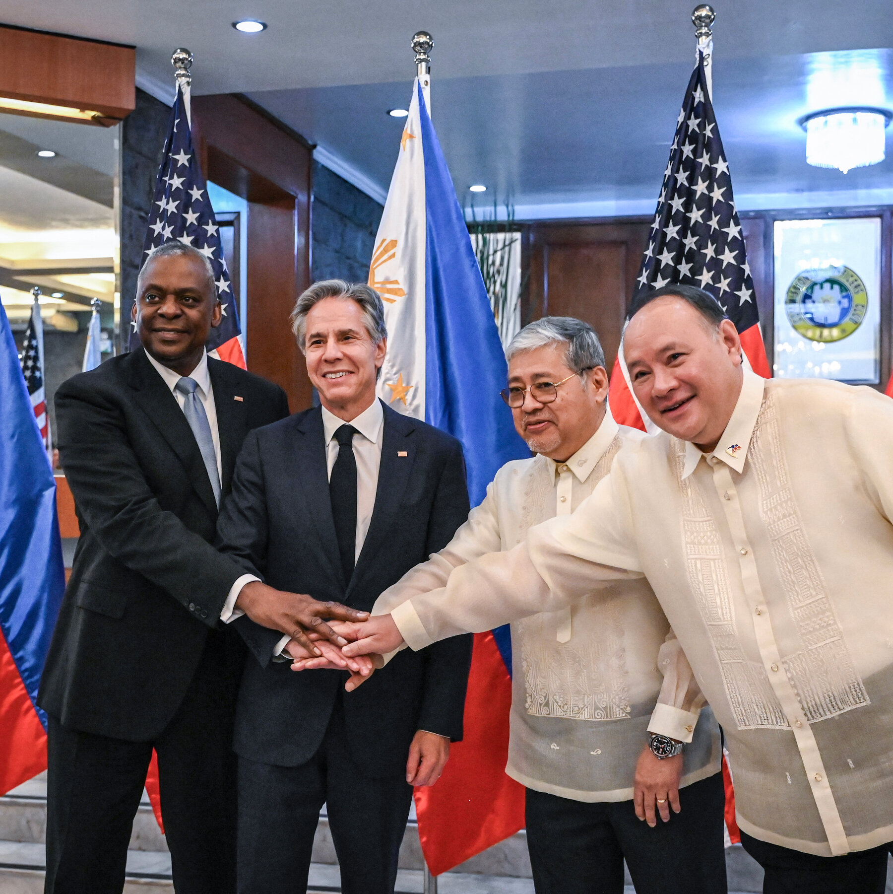 U.S. Pledges $500 Million in New Military Aid to the Philippines, as China Asserts Sea Claims