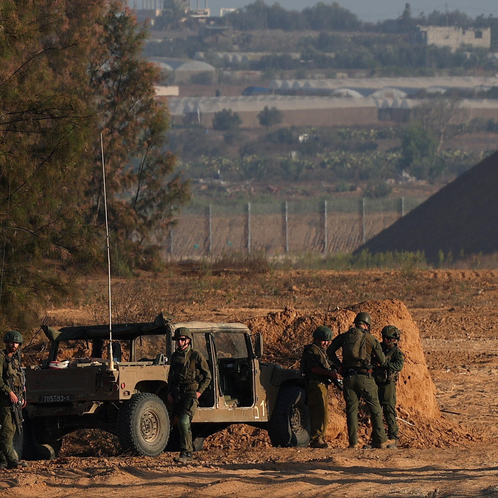 Israel Presses for Gaza Border Presence as Part of Cease-Fire Deal