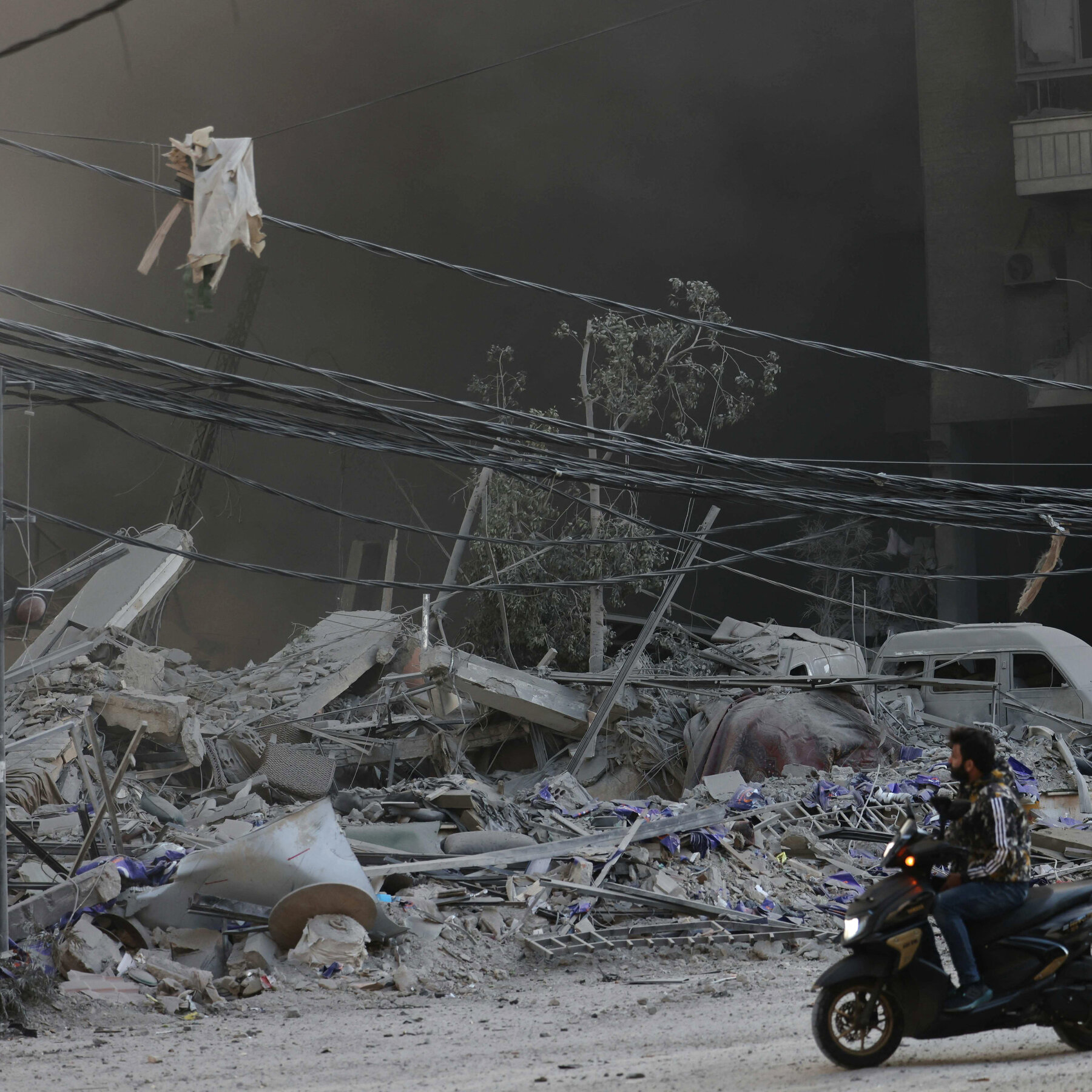 Live Updates: Death Toll Rises to 9 in Israeli Strike Near Central Beirut